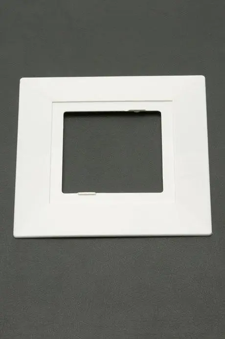 White Single Finger Plate