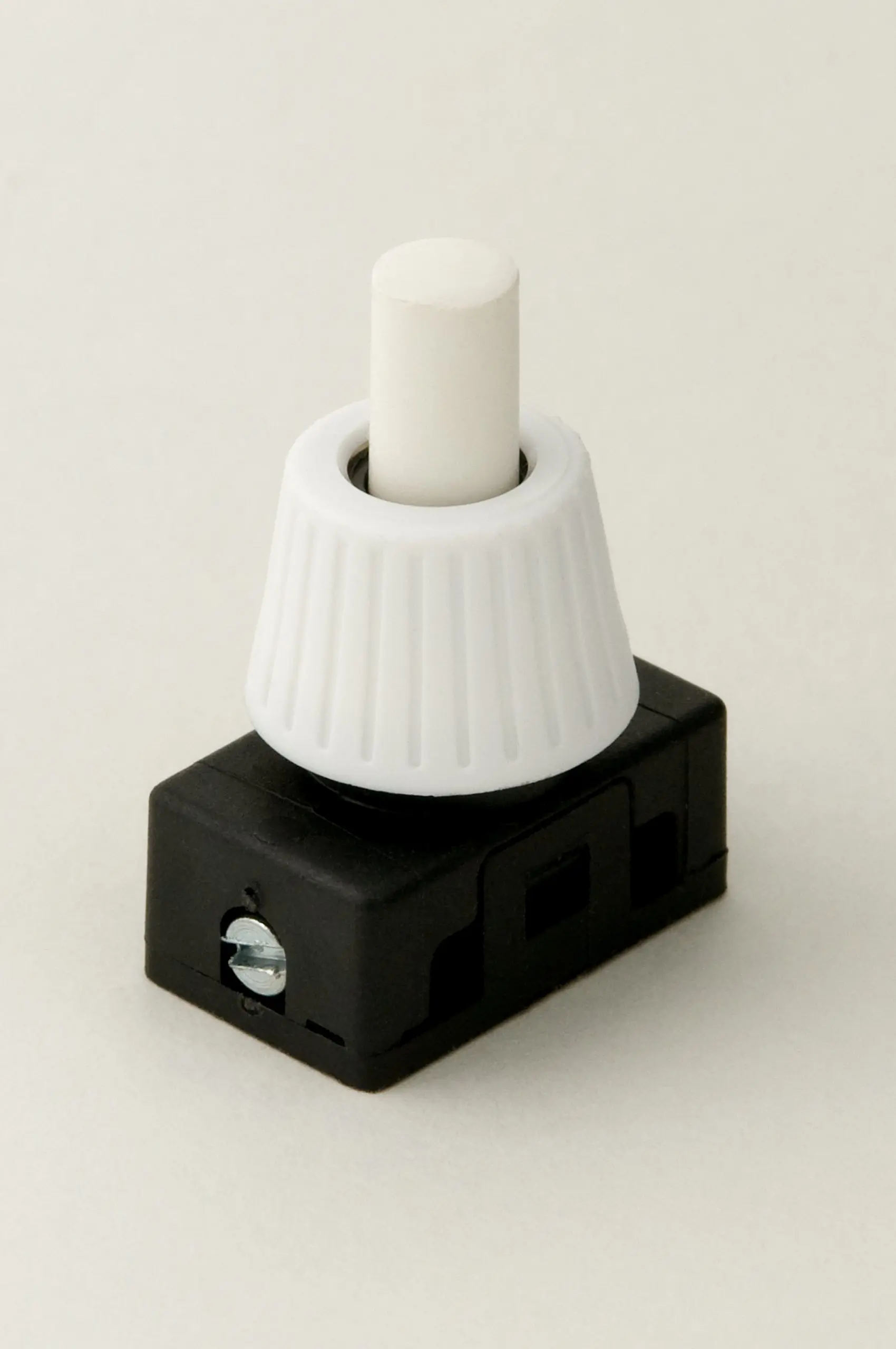2A Press Switch White